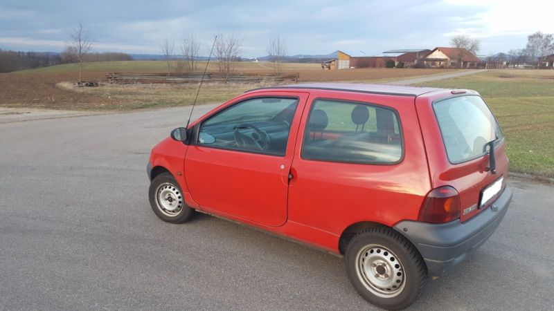 [Bild: twingo_rot_03.jpg]