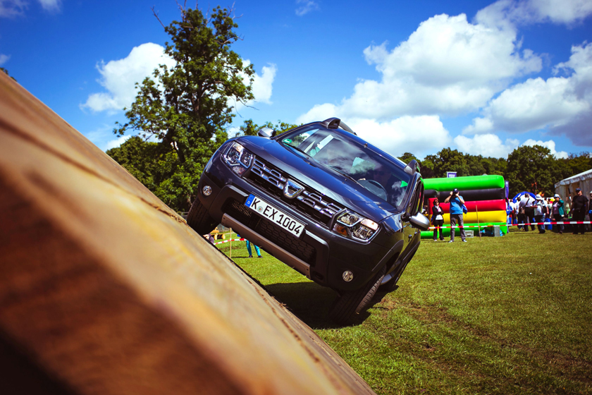 050717 tausende dacia fans beim dacia picknick 02