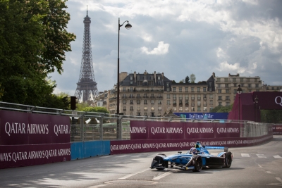 Les pilotes Renault e.dams au cœur du combat sur le circuit des Invalides