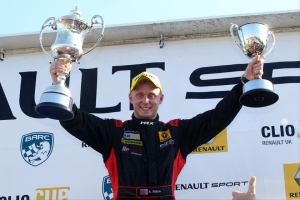 Ashley Sutton: Renault UK Clio Cup Champion 2015 – British Touring Car Champion 2017!