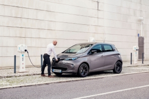 Renault Gruppe investiert in Ladelösungen für Elektrofahrzeuge