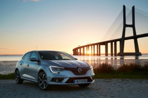 New Energy TCe 165 engine mated to seven-speed EDC transmission joins Mégane Hatchback and Mégane Estate catalogues