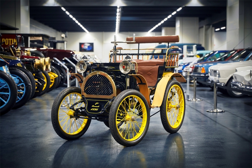 Depuis 120 ans, Renault facilite la vie au quotidien de ses clients.