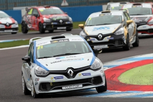 Coates &amp; Rivett win at Donington Park as Bushell takes over Renault UK Clio Cup points lead