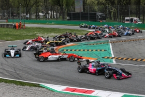 Ugo de Wilde, first winner with Formula Renault FR-19