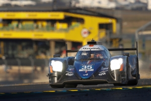 Alpine A470s fight right to the bitter end in epic Le Mans race