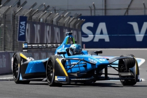 Renault e.dams secure points amongst mexican madness