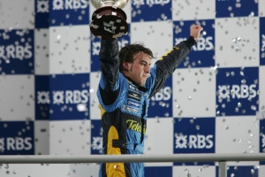 Fernando Alonso rejoint l’écurie Renault DP World F1 Team