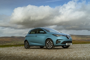 Renault ZOE named &#039;Best Small Electric Car for Value&#039; in the What Car? Car of the Year Awards 2021