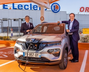 E.Leclerc Location welcomes the first Dacia Spring, 100% electric