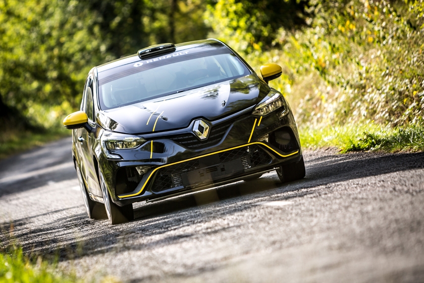 New Clio Rally on display on the Monte-Carlo