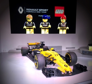 Retromobile 2019: Auction sale of the Renault F1 R.S.17 all in LEGO® and the Renault e.dams Z.E.17 for the benefit of UNICEF France