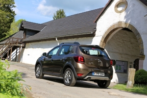 Bis zu 65 Prozent der Dacia Kunden wählen Topausstattung Stepway