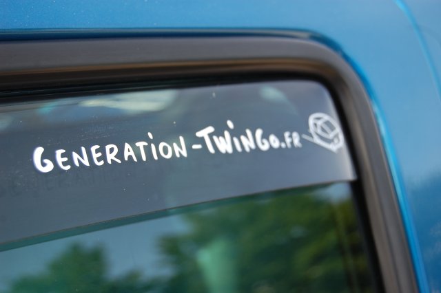 [Bild: twingo_lazuli_generation_twingo_beschrif...518_05.jpg]