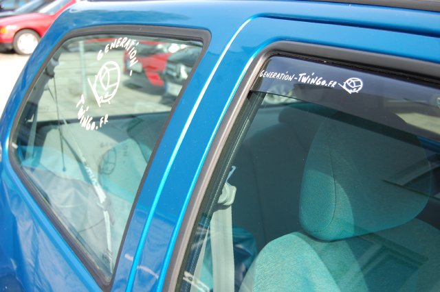 [Bild: twingo_lazuli_generation_twingo_beschrif...518_08.jpg]