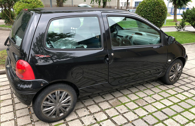 [Bild: twingo_schwarz_03.jpg]