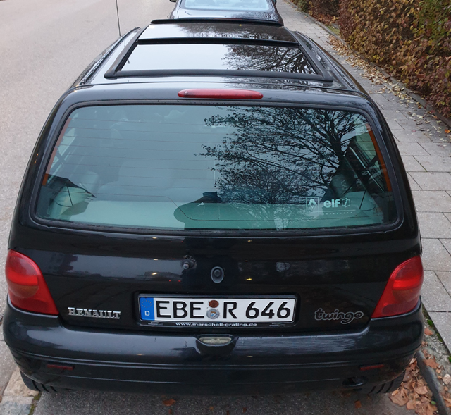 [Bild: twingo_schwarz_07.jpg]